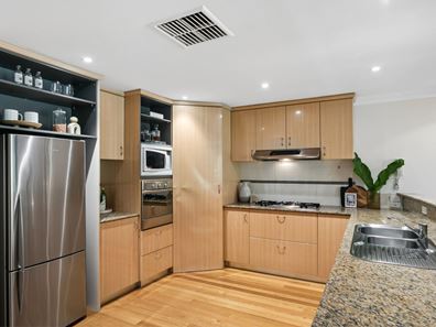 9/7 Centro Avenue, Subiaco WA 6008