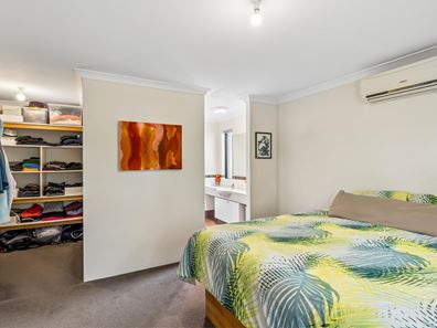 15 Verdant Crescent, Seville Grove WA 6112