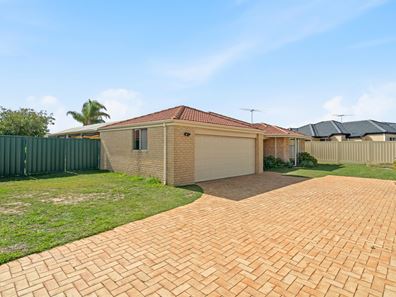 33 Montebourg Meander, Port Kennedy WA 6172