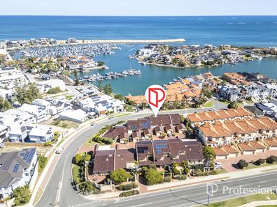 3/8 Toulon Circle, Mindarie WA 6030