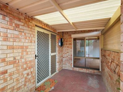 11 Moysey Court, Parmelia WA 6167
