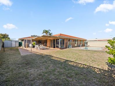 11 Toulouse Way, Port Kennedy WA 6172