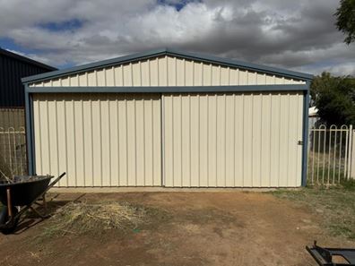 10 Charlton  Street, Quairading WA 6383