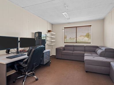 76 Lionel Street, Boulder WA 6432