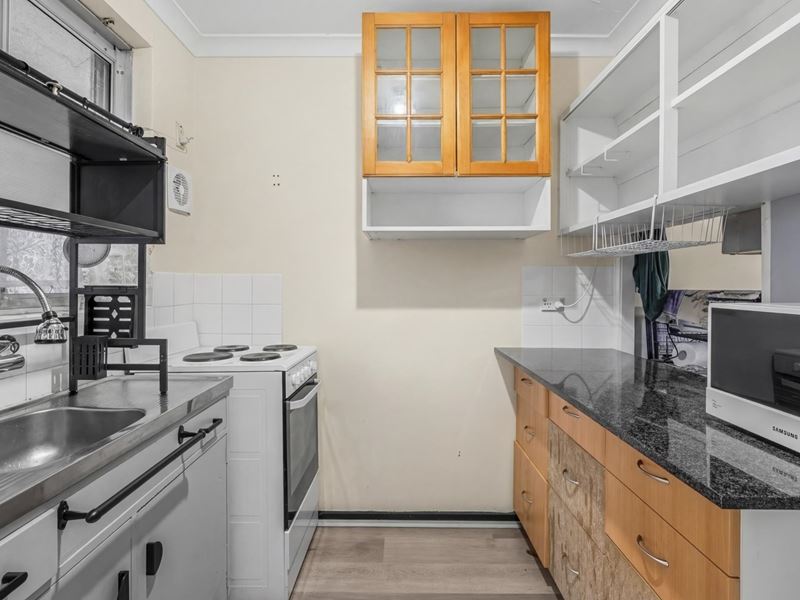 10/252 Spencer Road, Thornlie WA 6108