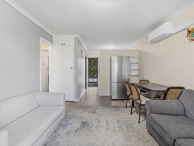 10/252 Spencer Road, Thornlie WA 6108