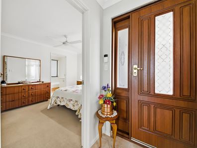 9B Charnwood Street, Morley WA 6062