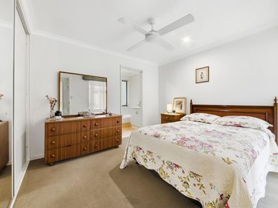 9B Charnwood Street, Morley WA 6062