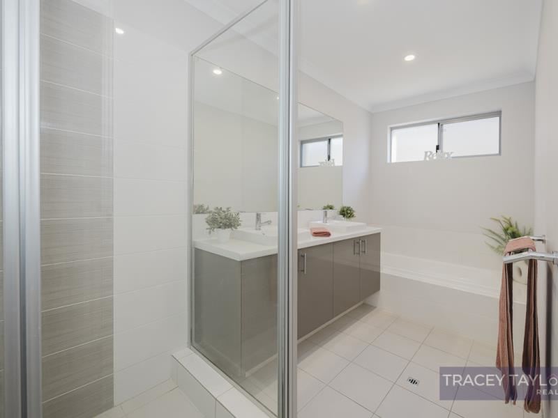 17 Makassar Way, Clarkson WA 6030