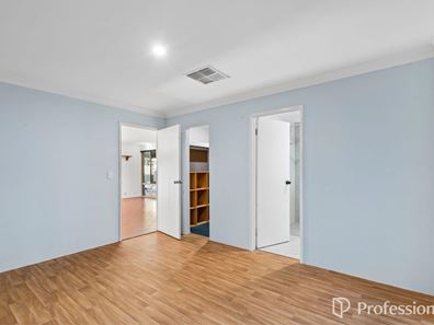 8 Honeyeater Glade, Huntingdale WA 6110
