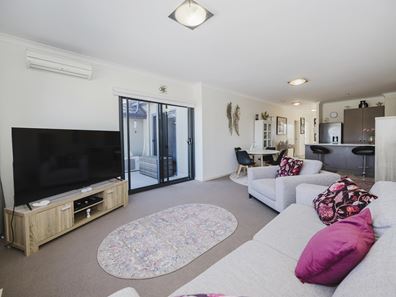 17/1 Sunlander Drive, Currambine WA 6028