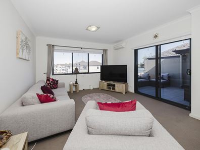 17/1 Sunlander Drive, Currambine WA 6028