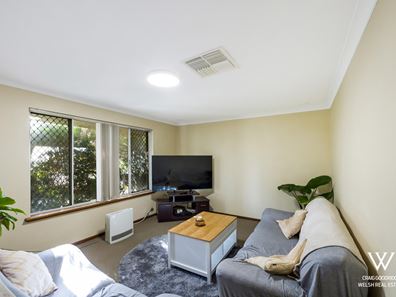 8 Morago Crescent, Cloverdale WA 6105