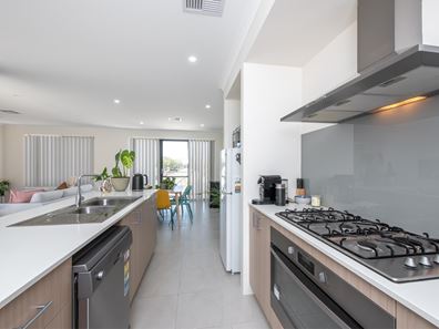 34A Currajong Crescent, Craigie WA 6025