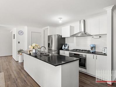 23 Grenadier Street, Two Rocks WA 6037