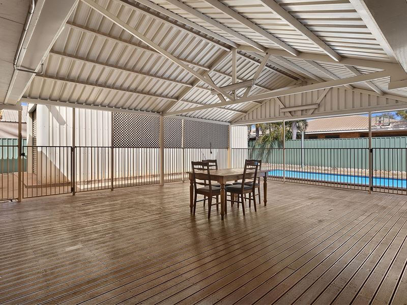 4 Bateman Court, Millars Well WA 6714