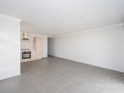 6B Somerset Way, Lakelands WA 6180
