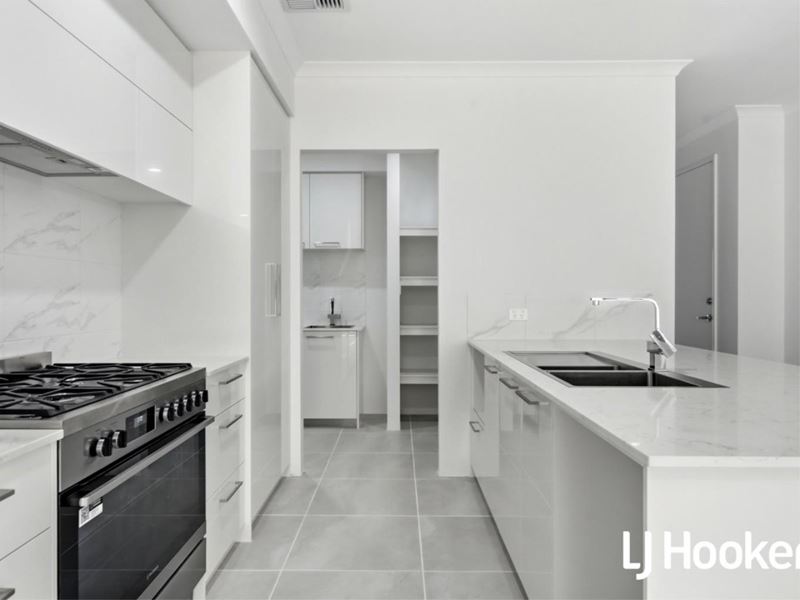 24 Uluwatu Crescent, Eglinton WA 6034