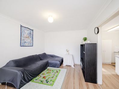 9B Oldfield Road, Girrawheen WA 6064