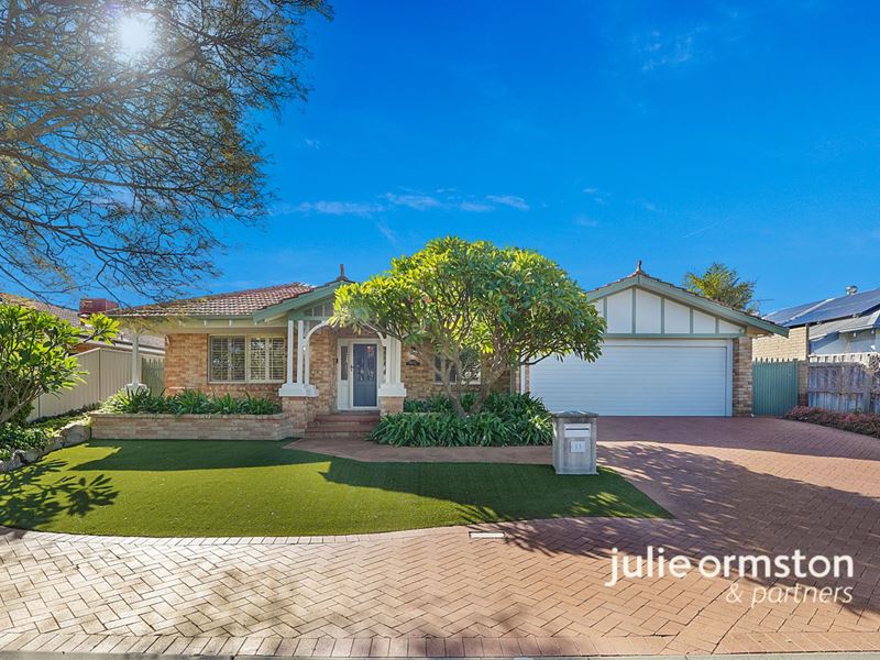 11 Larkfield  Vista, Woodvale WA 6026