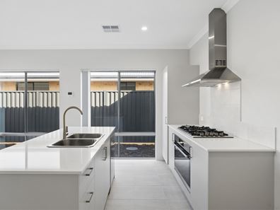 24 Peregrine Road, Eglinton WA 6034