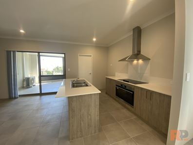 4/32 Roccella Loop, Ashby WA 6065