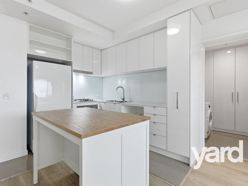 401/17 Malata Crescent, Success WA 6164