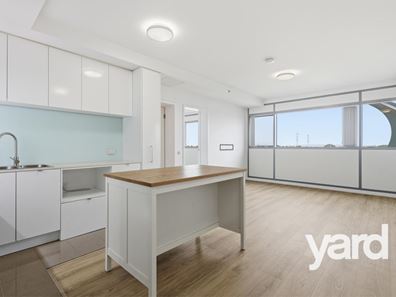 401/17 Malata Crescent, Success WA 6164