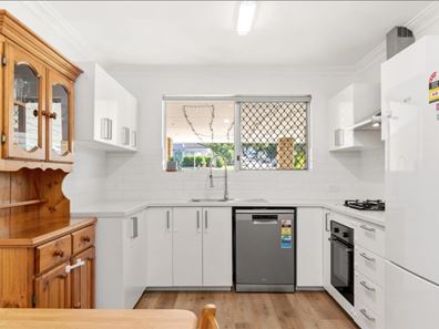 2/120 Gilbertson Road, Kardinya WA 6163