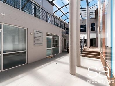 9/18 Kearns Crescent, Ardross WA 6153