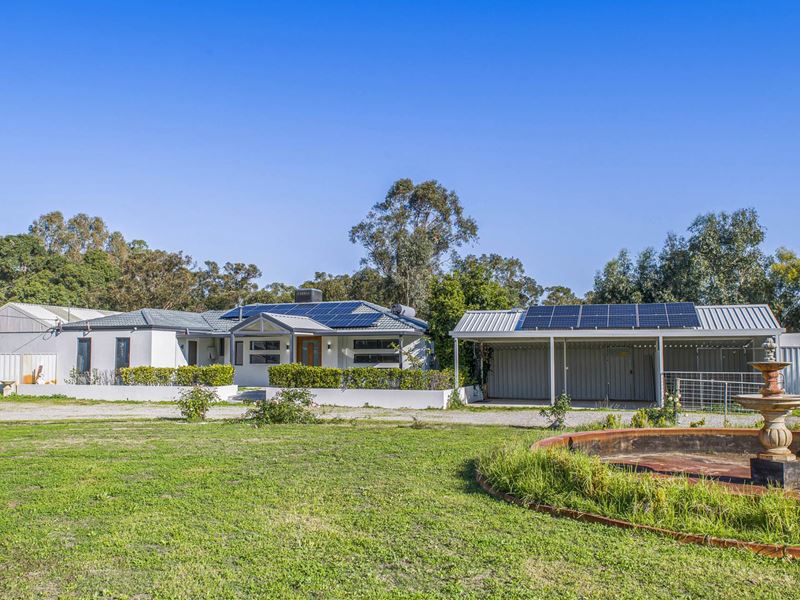 5 Mcneill Road, Champion Lakes WA 6111