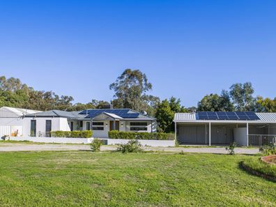 5 Mcneill Road, Champion Lakes WA 6111