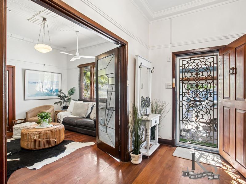 16 Grosvenor Road, Bayswater WA 6053