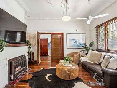 16 Grosvenor Road, Bayswater WA 6053