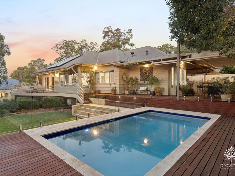 18A Mundaring Weir Road, Kalamunda WA 6076
