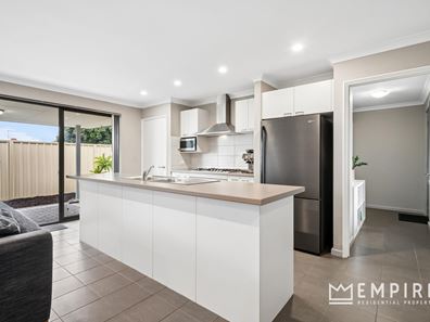 2/8 Doust Street, Hilton WA 6163