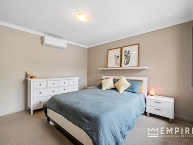 2/8 Doust Street, Hilton WA 6163