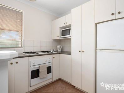 16/2 Ochiltree Street, Somerville WA 6430