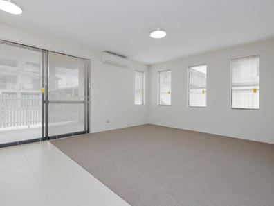 2/3 Beverley Road, Cloverdale WA 6105