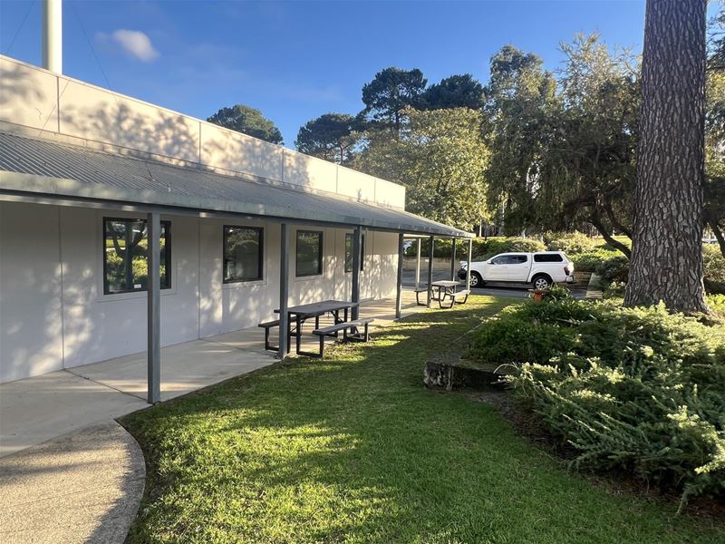 3/5 Brodie-Hall Drive, Bentley WA 6102