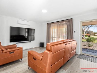 11 Grogan Close, Lockridge WA 6054