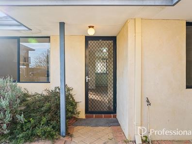 22/11 Elvire Street, Viveash WA 6056