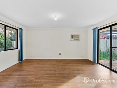 22/11 Elvire Street, Viveash WA 6056