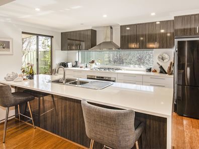16 Tamarix Crescent, Margaret River WA 6285