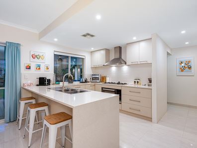 12 Oakbank Crescent, Butler WA 6036