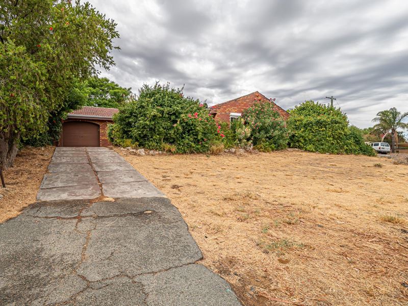 22 Tanson Road, Parmelia WA 6167