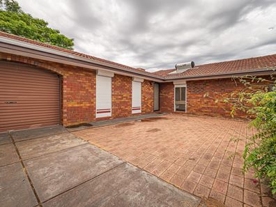 22 Tanson Road, Parmelia WA 6167