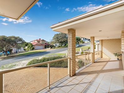 22 James Road, Kardinya WA 6163
