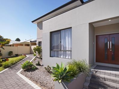 5 Pinewood Avenue, Kardinya WA 6163