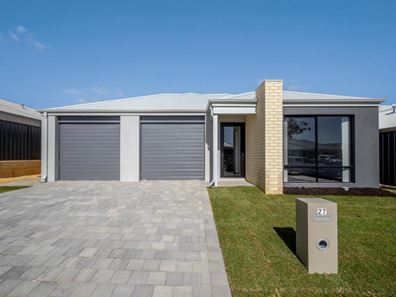27A Magnolia Way, Lakelands WA 6180